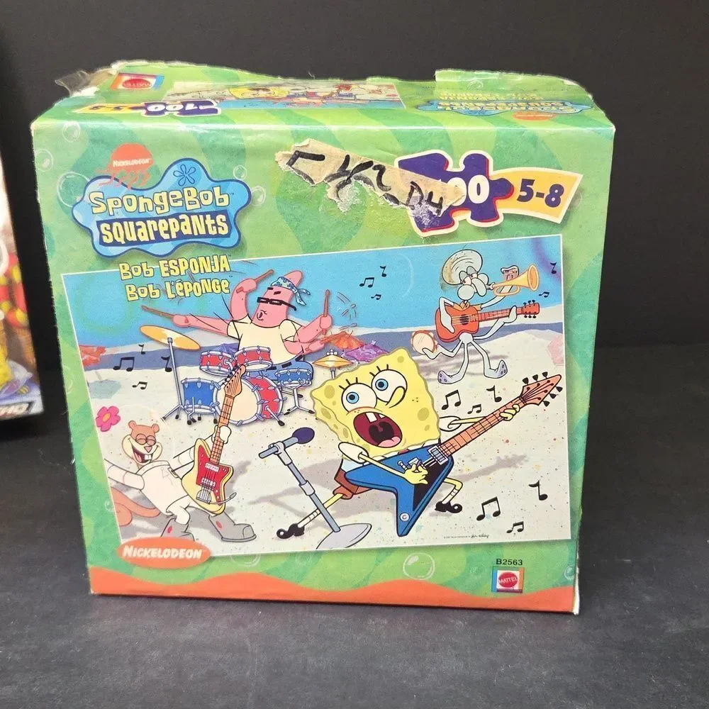 SpongeBob Squarepants explore world